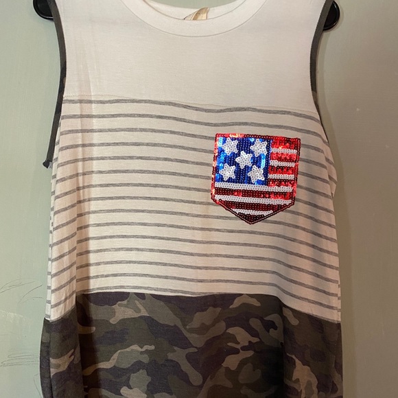 Camo color block American flag pocket tank top - Picture 2 of 2